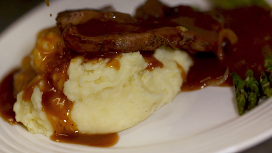 Bellyfull Kitchen Ep 1.00_12_53_06.Still004